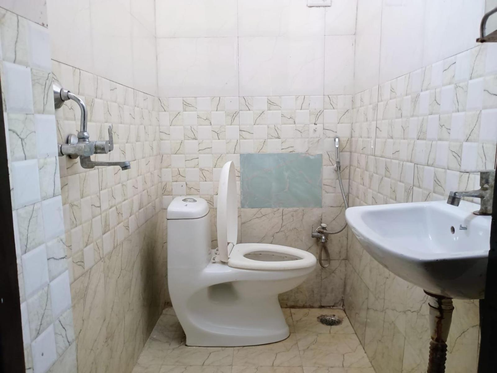 לקנאו Budget Friendly Metro Regency מראה חיצוני תמונה